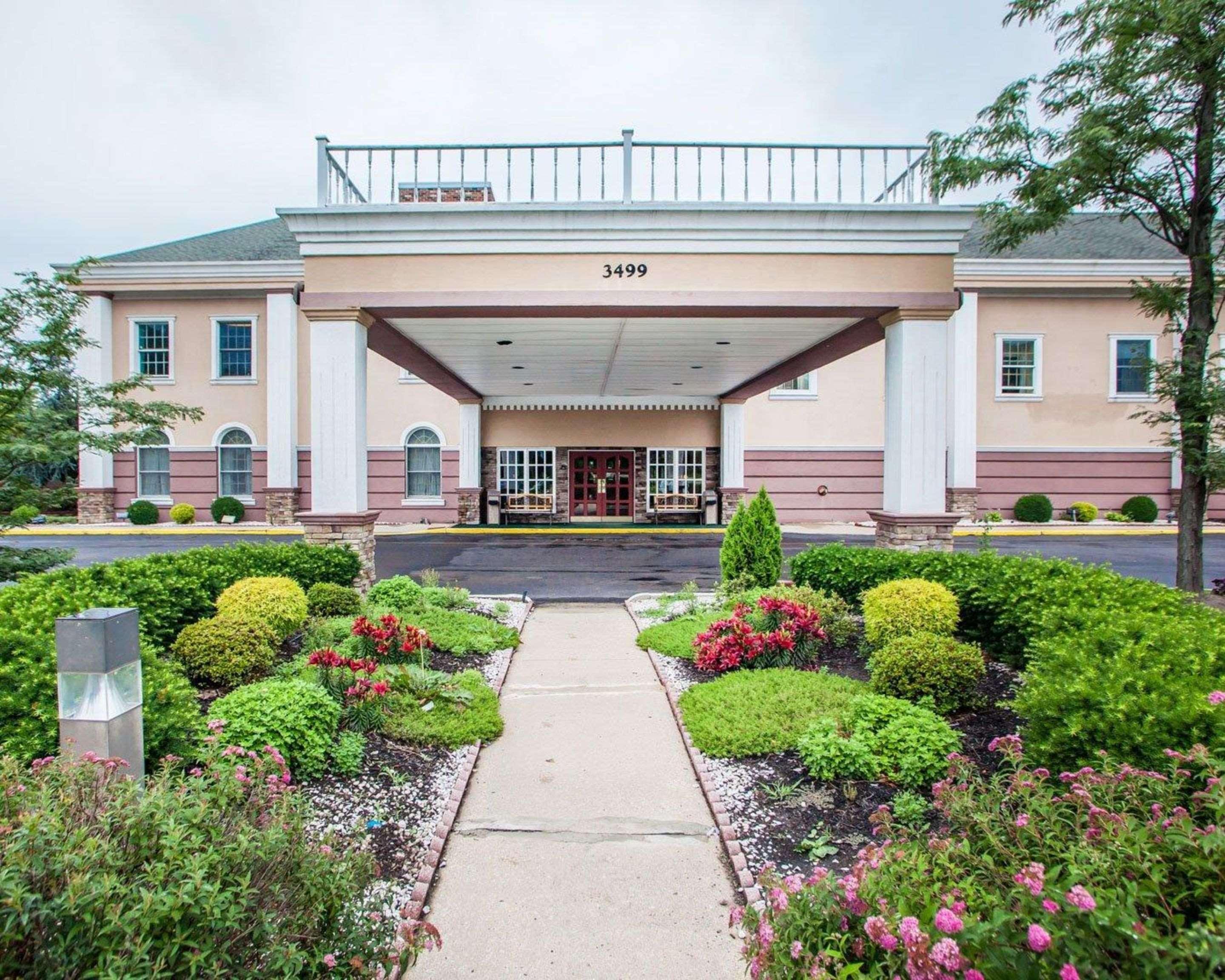 Clarion Hotel Palmer Inn Princeton Exterior foto